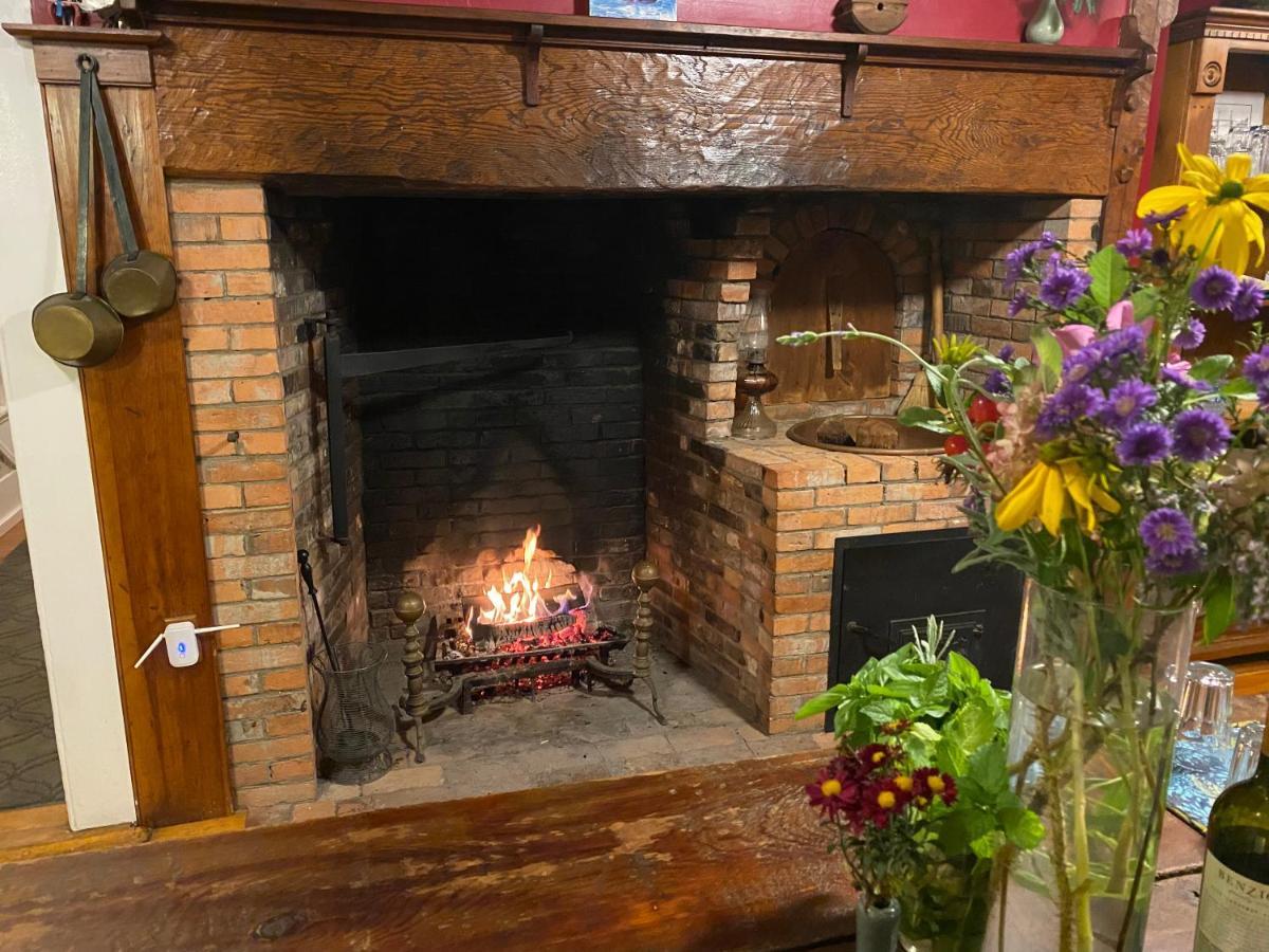 Black Boar Inn Оганквіт Екстер'єр фото